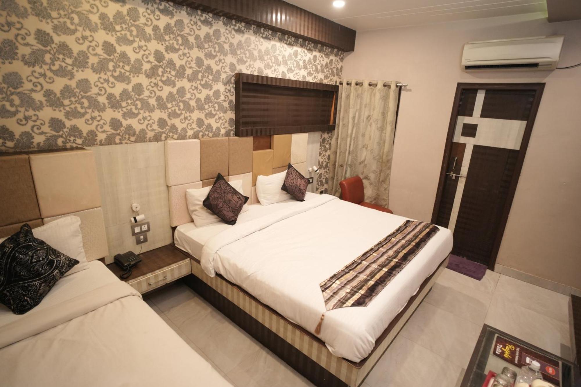 Hotel Rajkamal Near Varanasi Railway Station Kültér fotó