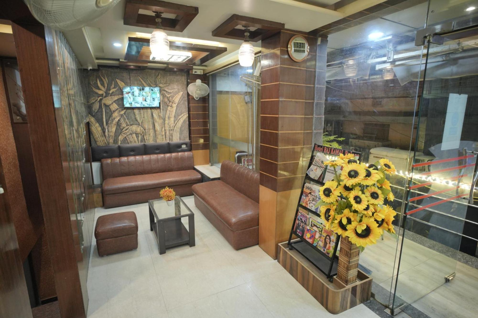 Hotel Rajkamal Near Varanasi Railway Station Kültér fotó